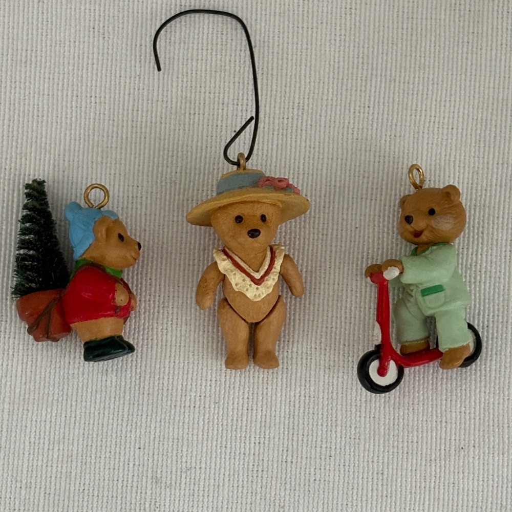 Vintage 1994 Hallmark Keepsake Miniature Teddy Bear Ornaments Set‎ of 3